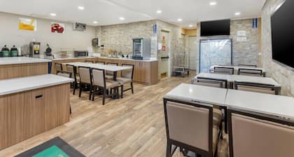 Quality Inn JFK Airport Rockaway Blvd