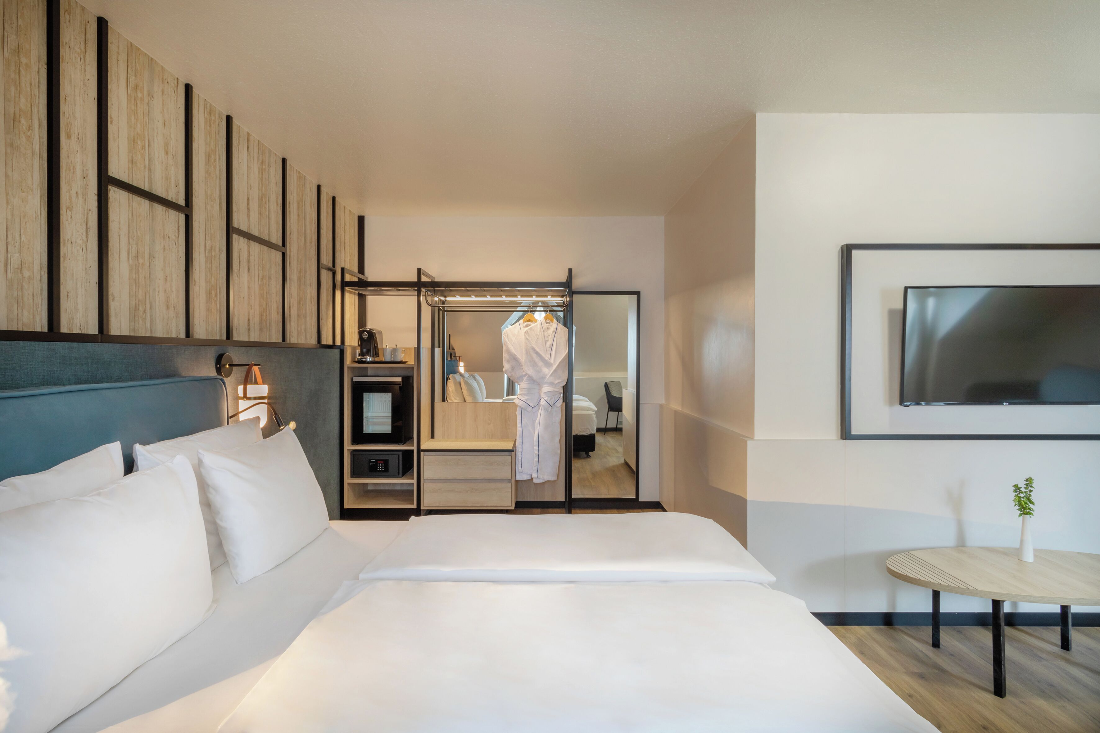 Allergikerbettwaren, Zimmersafe, Schreibtisch, Verdunkelungsvorhänge