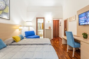 Quarto triplo (Small) | Frigobar, cofres nos quartos, individualmente decorados