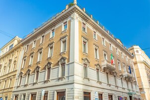 Facciata della struttura