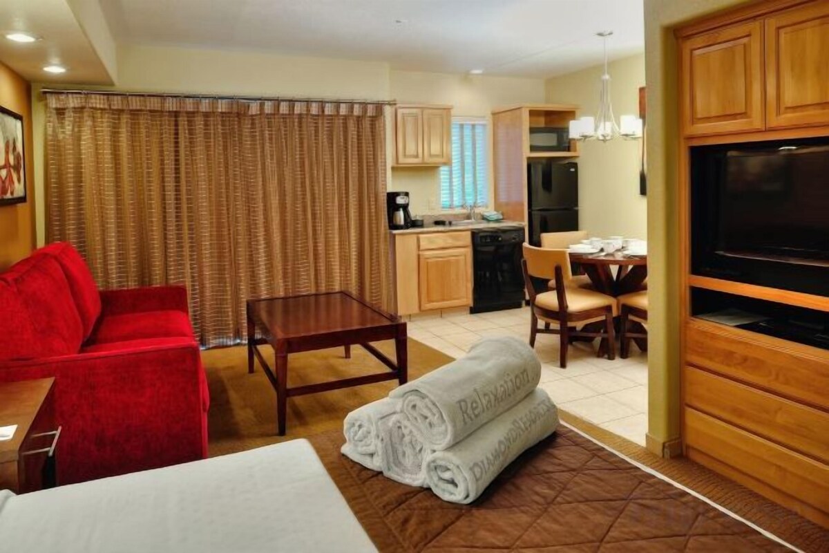 Living area | TV, DVD player