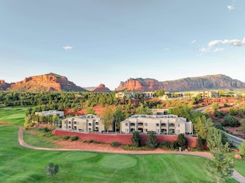 Hotel Exterior at Hilton Vacation Club Ridge on Sedona