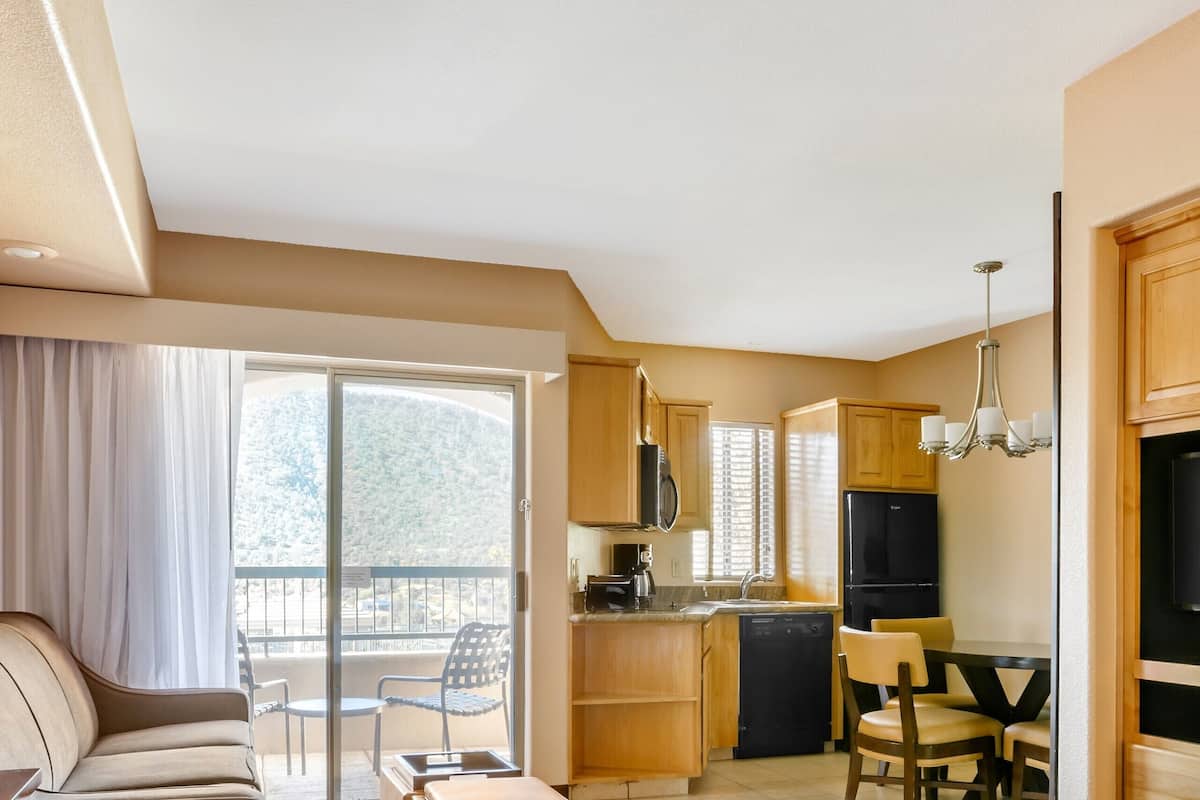 in-room safe, desk, iron/ironing board, free wifi