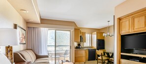 In-room safe, desk, iron/ironing board, free WiFi