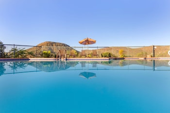 2 outdoor pools at Hilton Vacation Club Ridge on Sedona