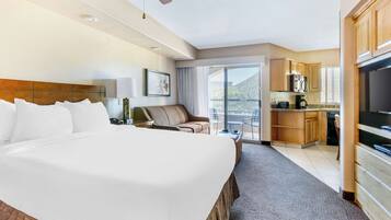 Odada kasa, masa, ütü/ütü masası, ücretsiz kablosuz İnternet