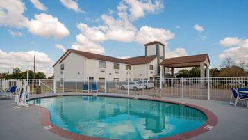 Seasonal outdoor pool