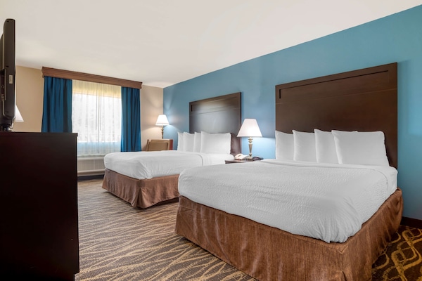 Standard Room, 2 Queen Beds, Non Smoking, Refrigerator & Microwave | In-room safe, desk, iron/ironing board, cribs (surcharge)