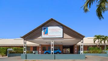 Fachada de la propiedad