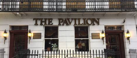 Fachada de la propiedad