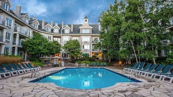 Seasonal outdoor pool