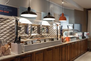 Frokostbuffé er inkludert hver dag