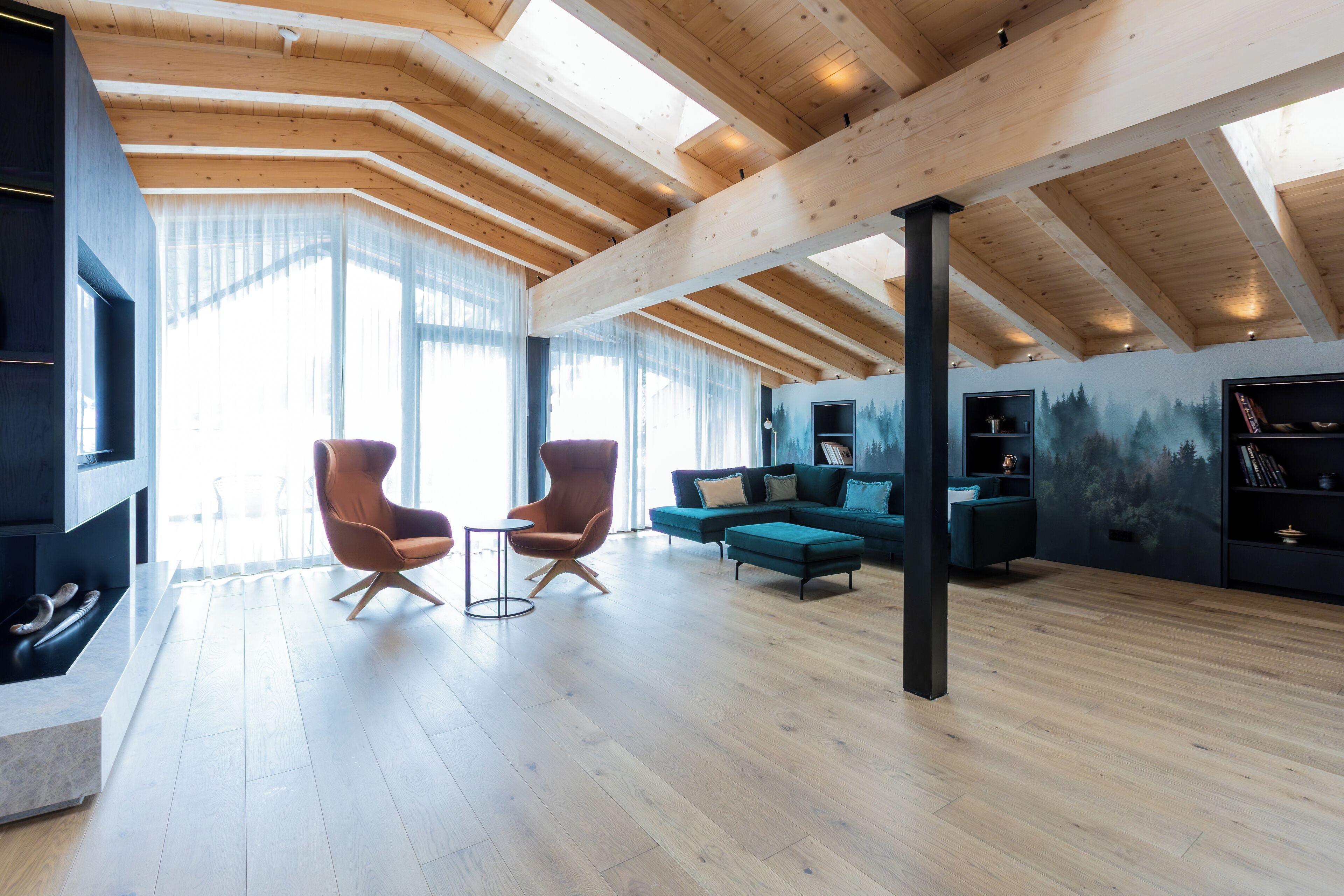 Deluxe Penthouse | Hypo-allergenic bedding, minibar, in-room safe, free WiFi