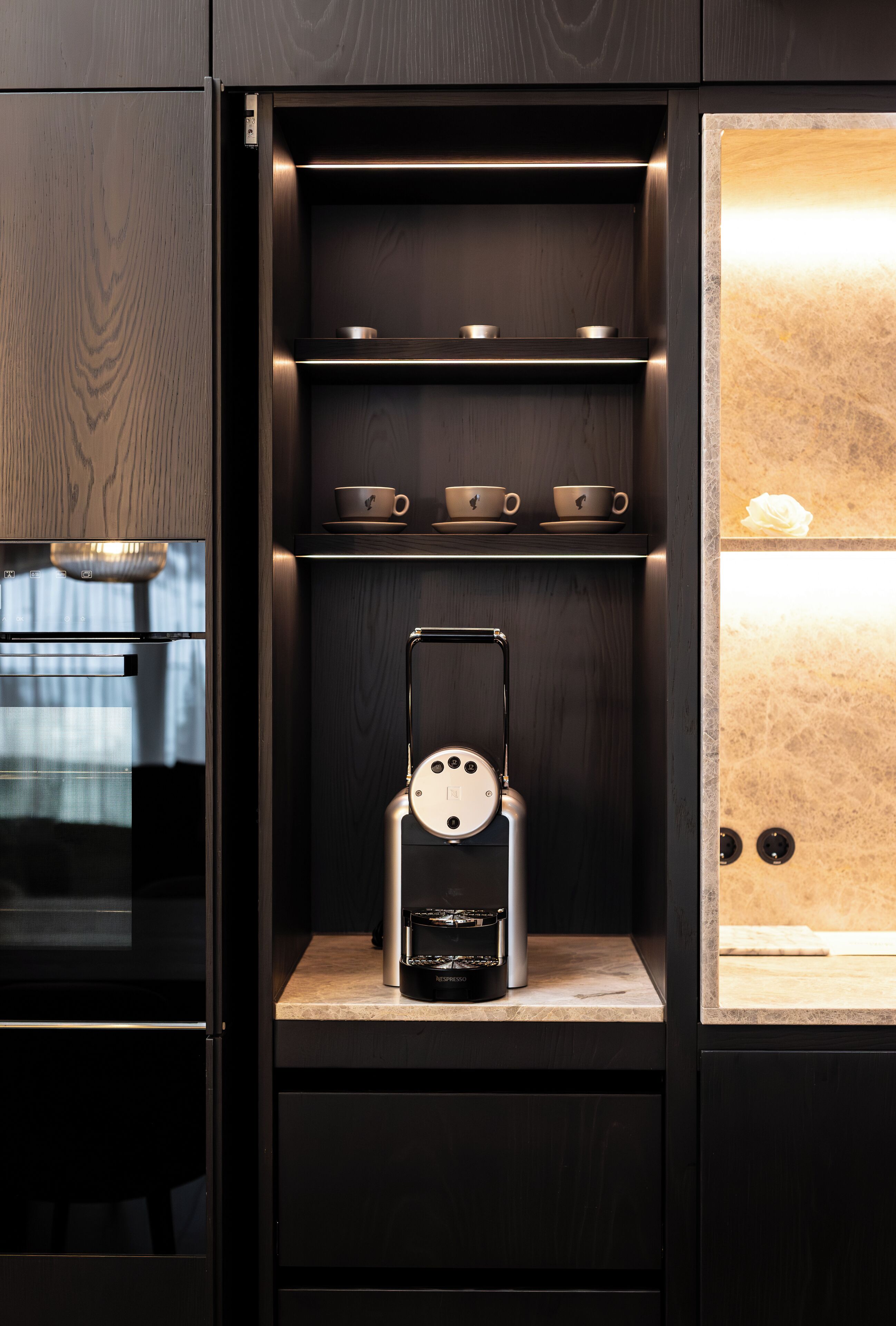 deluxe penthouse | hypo-allergenic bedding, minibar, in-room safe, free wifi