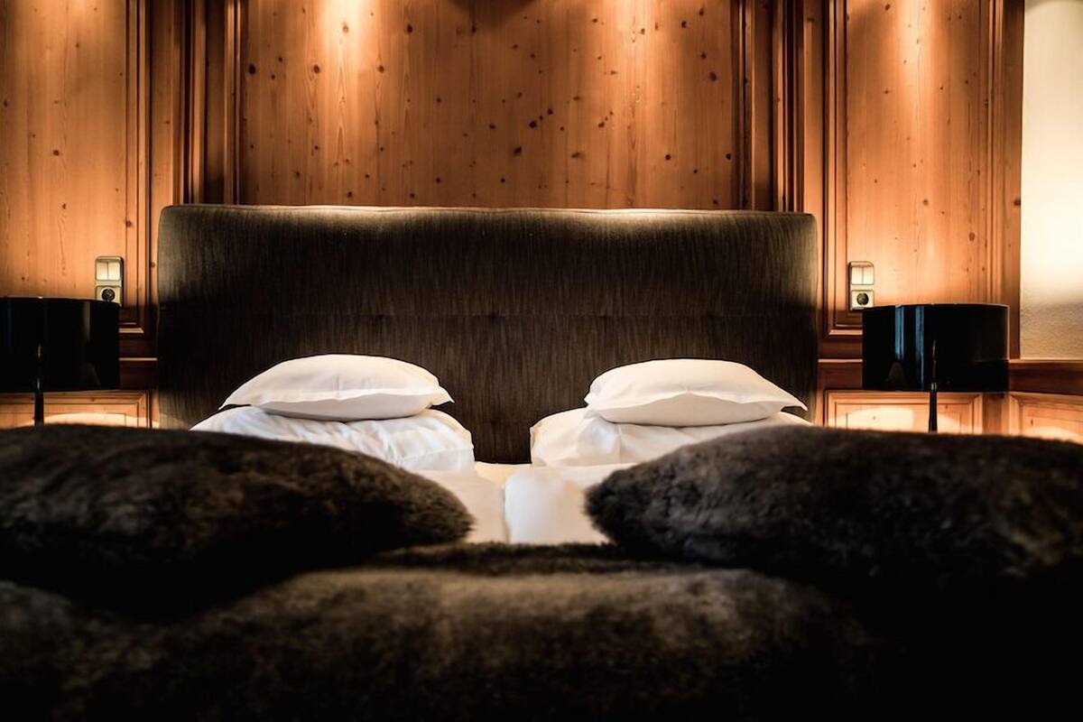 comfort double room, balcony, mountain view | hypo-allergenic bedding, minibar, in-room safe, free wifi