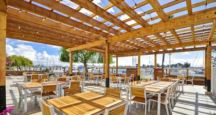 Homewood Suites by Hilton Oakland-Waterfront