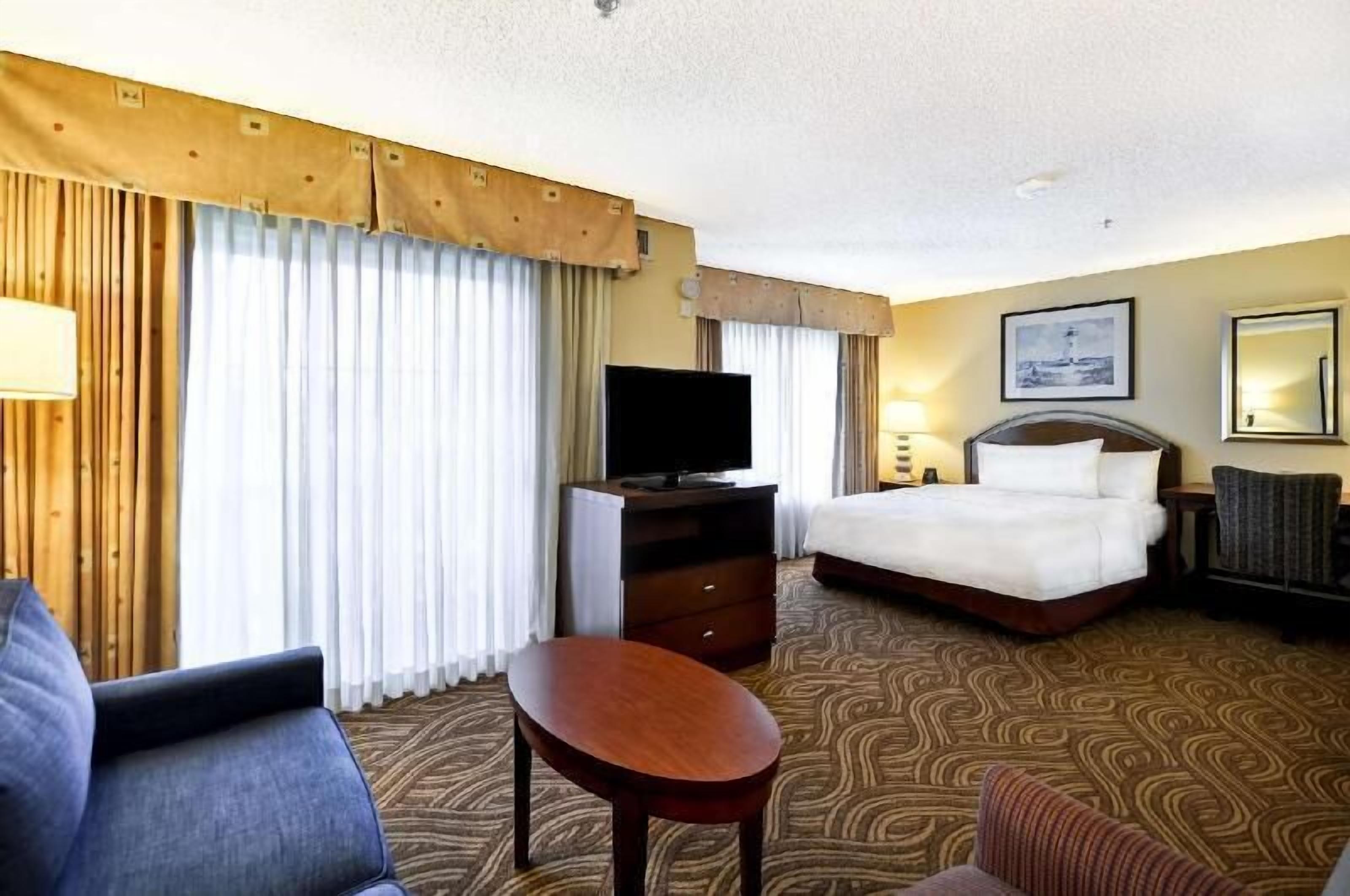 Premium bedding, pillowtop beds, in-room safe, desk