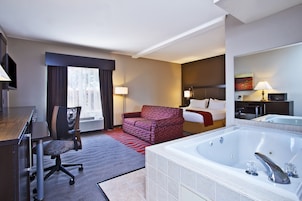 Pillowtop beds, desk, laptop workspace, blackout drapes
