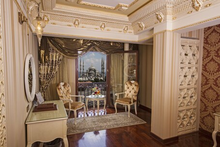 Deluxe Golden Horn Sultanahmet Hotel - Image 2