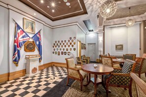 Lunch and brunch served