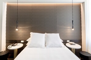 Standard Studio Queen | 1 bedroom, minibar, in-room safe, desk - Castlereagh Boutique Hotel, an Ascend Collection Hotel (Sydney)