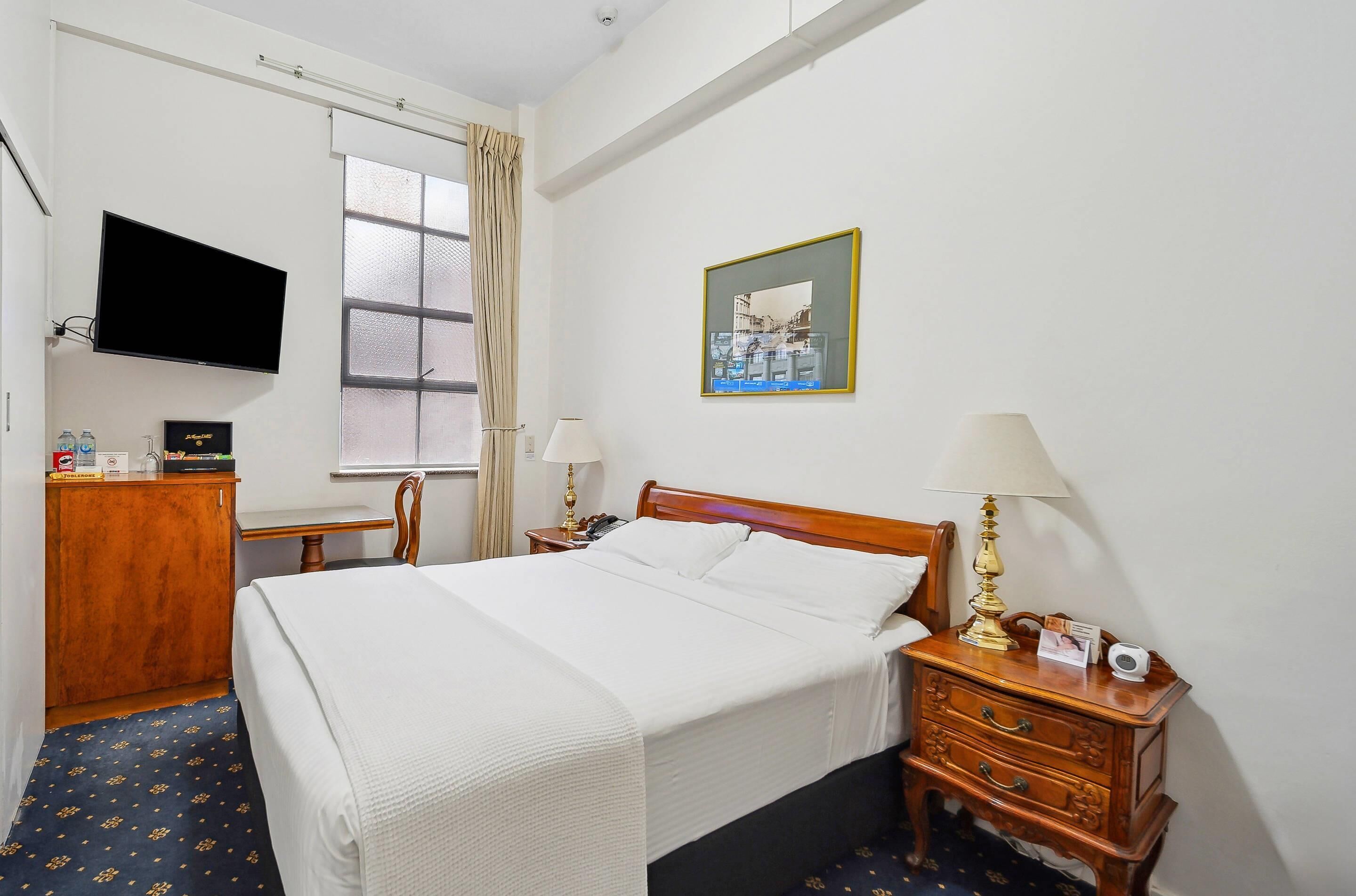 Double Room (Boutique) | 1 bedroom, minibar, in-room safe, desk