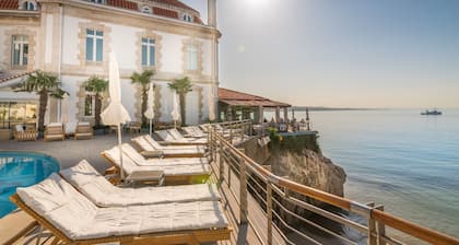 The Albatroz Hotel