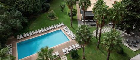 Kolam renang terbuka