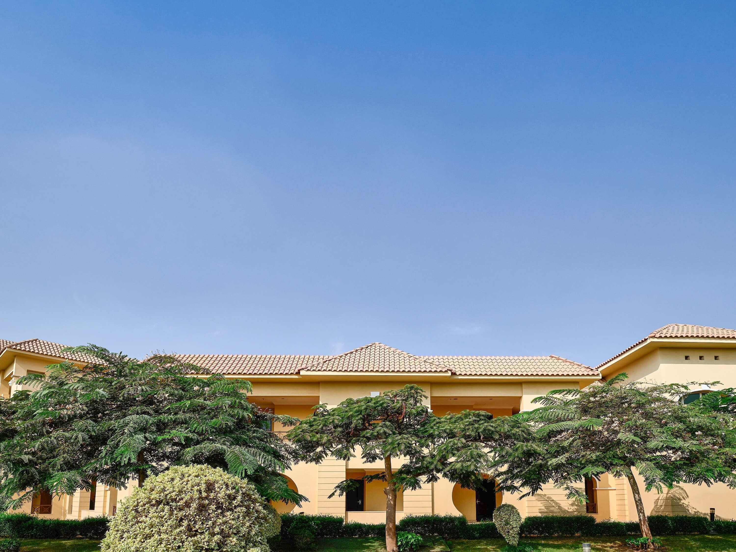 Sengetøy av topp kvalitet, memory foam-senger, minibar og safe på rommet