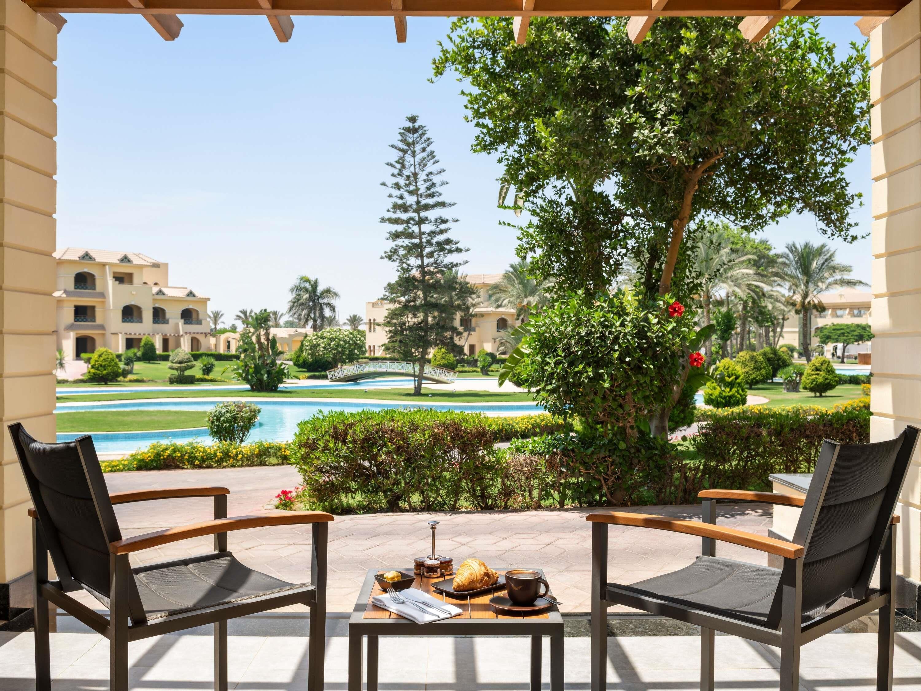 Ropa de cama de alta calidad, colchones viscoelásticos, minibar