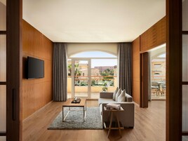 Presidential Suite, Multiple Beds, Pool View | Premium bedding, memory foam beds, minibar, in-room safe