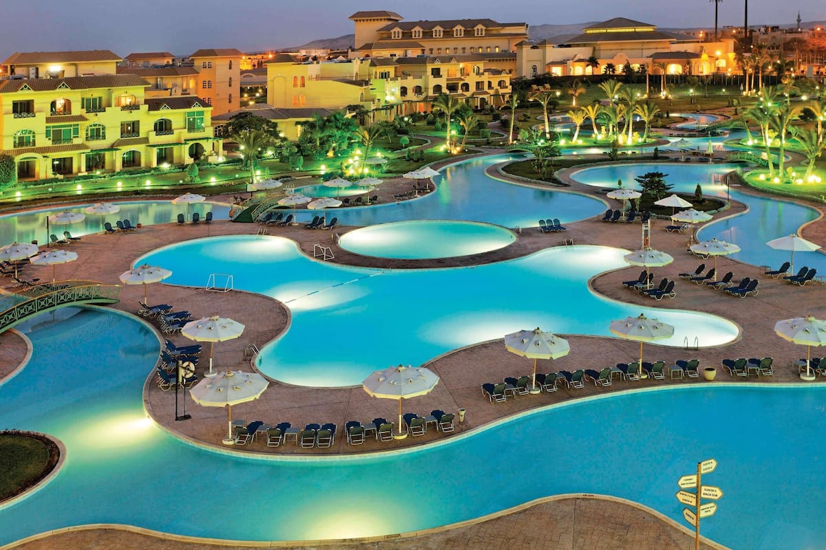 Literie de qualité supérieure, matelas mémoire de forme, minibar