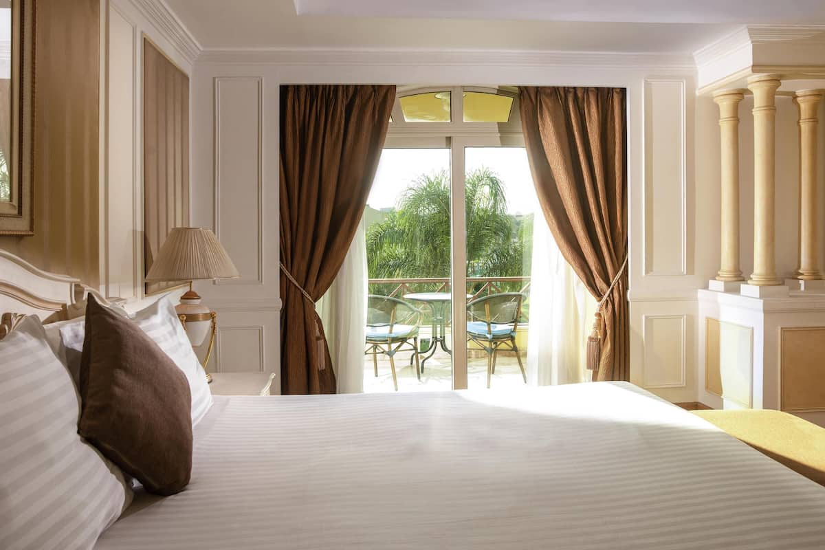 Villa Royale | Literie de qualité supérieure, matelas mémoire de forme, minibar