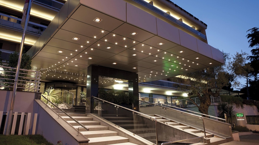 Courtyard by Marriott Rome Central Park