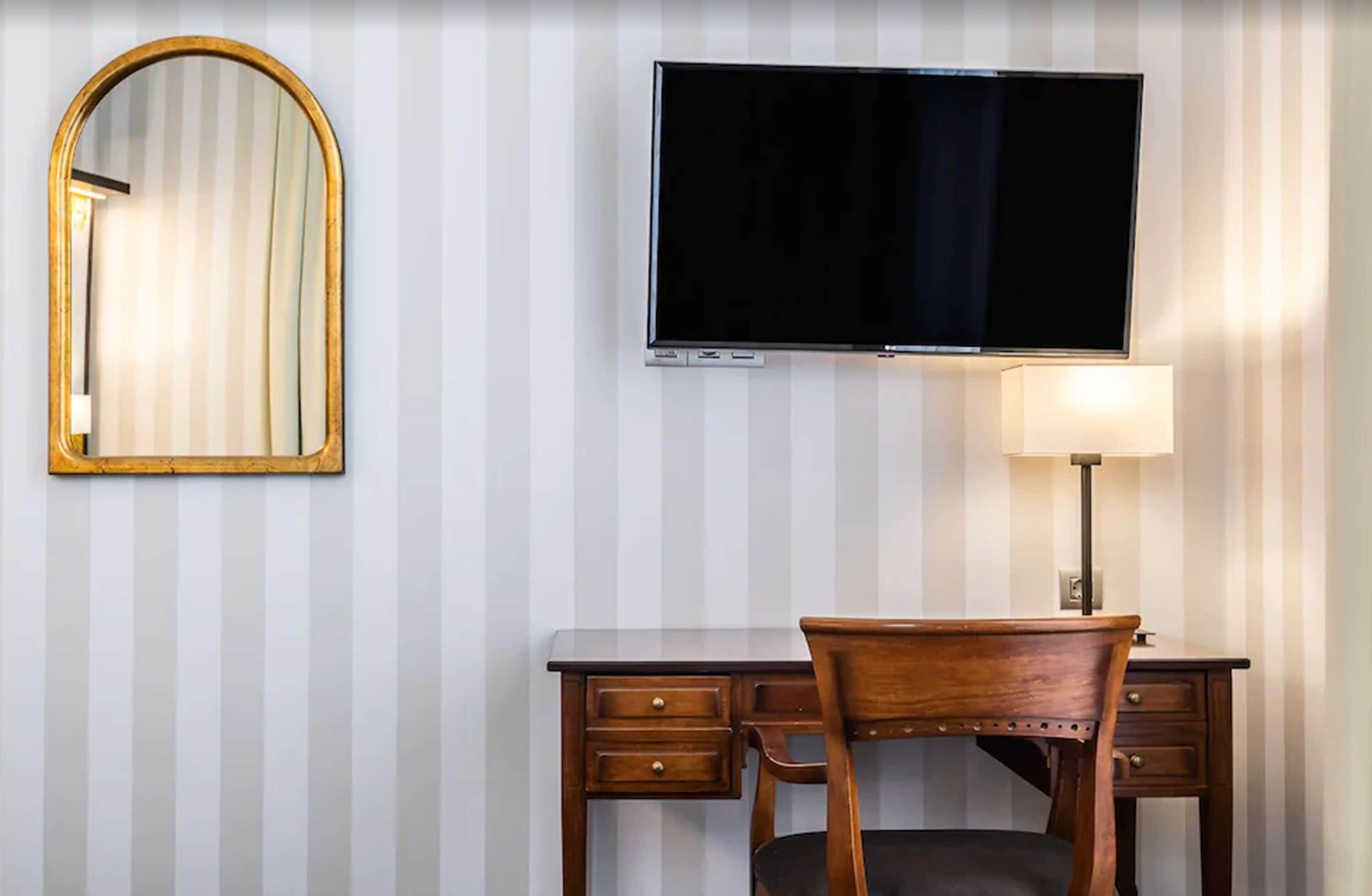 1 bedroom, minibar, in-room safe, individually decorated