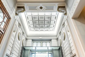 Interior detail - Intelier Palacio de San Martín Hotel by Intelier Hotels & Suites (Madrid)