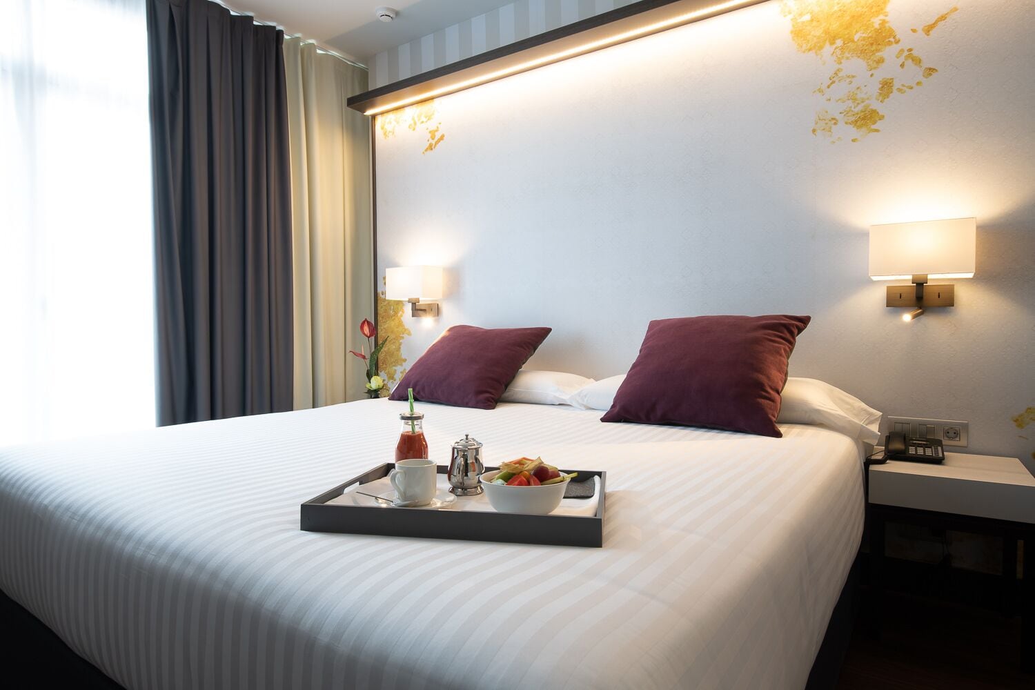 double room | 1 bedroom, minibar, in-room safe, individually decorated