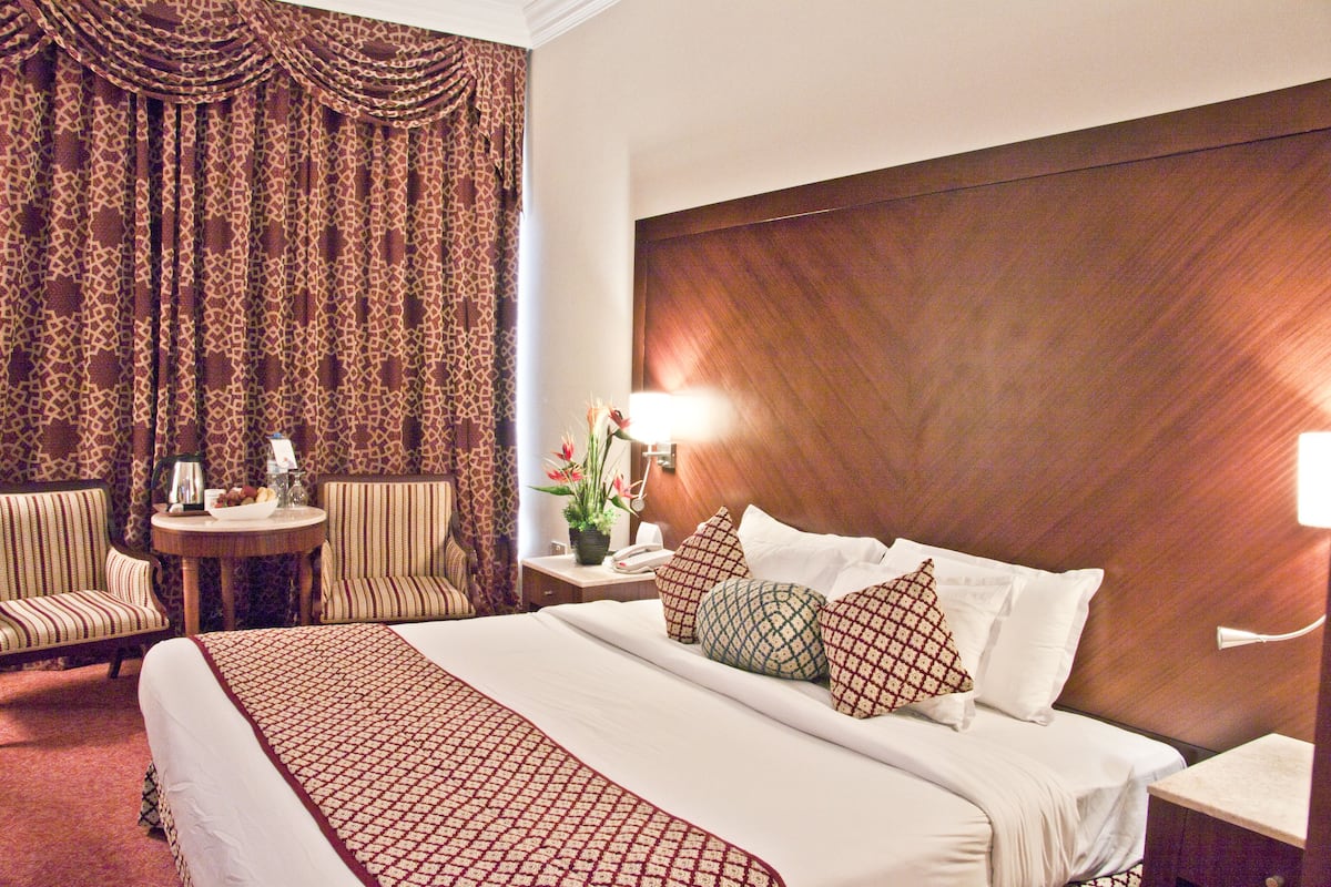 Minibar, in-room safe, desk, blackout drapes
