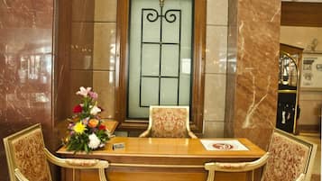 Concierge desk