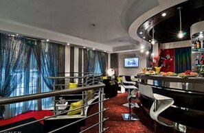 Bar (en el alojamiento)