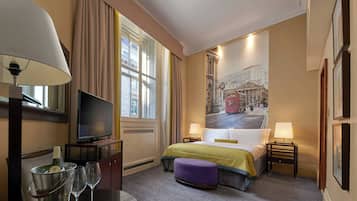 Deluxe Suite, 1 Bedroom | 1 bedroom, premium bedding, memory foam beds, minibar