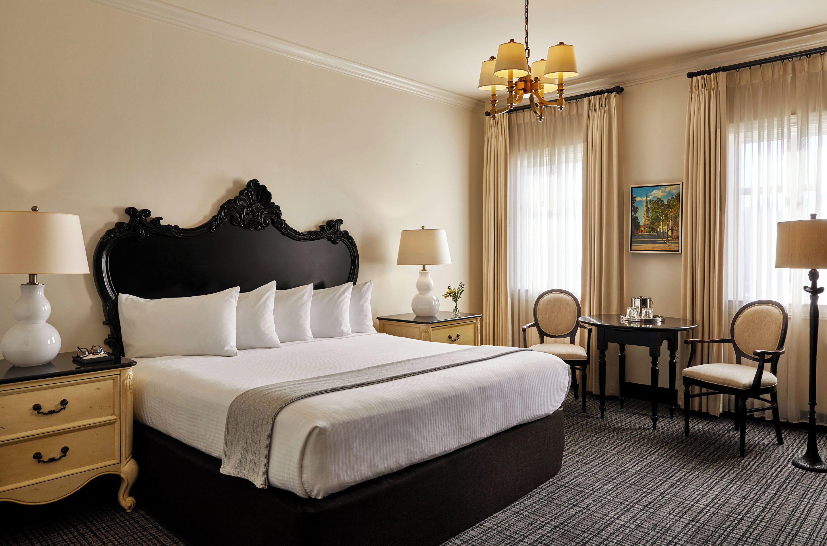 Deluxe Room, 1 King Bed | Frette Italian sheets, premium bedding, in-room safe, desk