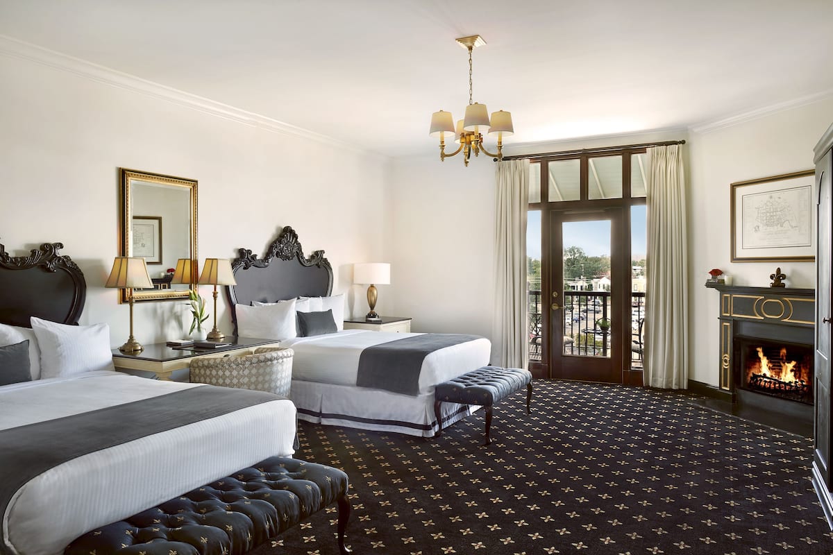 Frette Italian sheets, premium bedding, in-room safe, desk