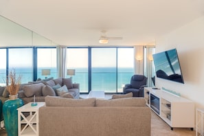 1-Bedroom Condominium - 607 | Living area