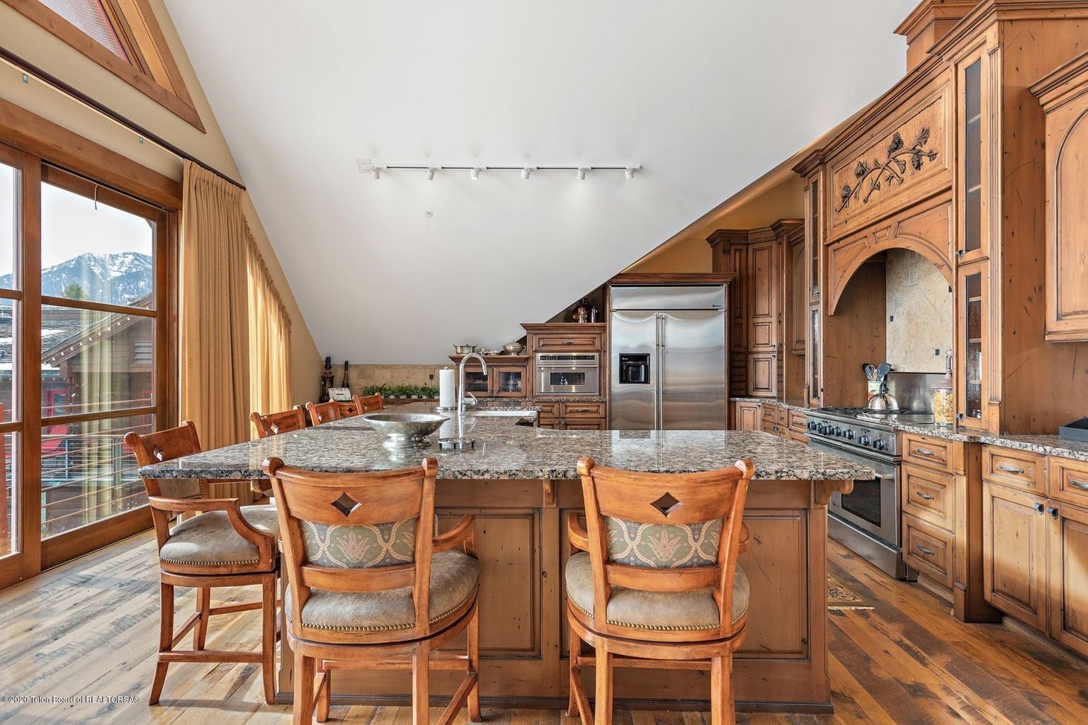 Penthouse Superior, Beberapa Tempat Tidur, pemandangan gunung (Four Bedroom Penthouse Residence) | Area keluarga | TV layar datar dan stasiun docking iPod