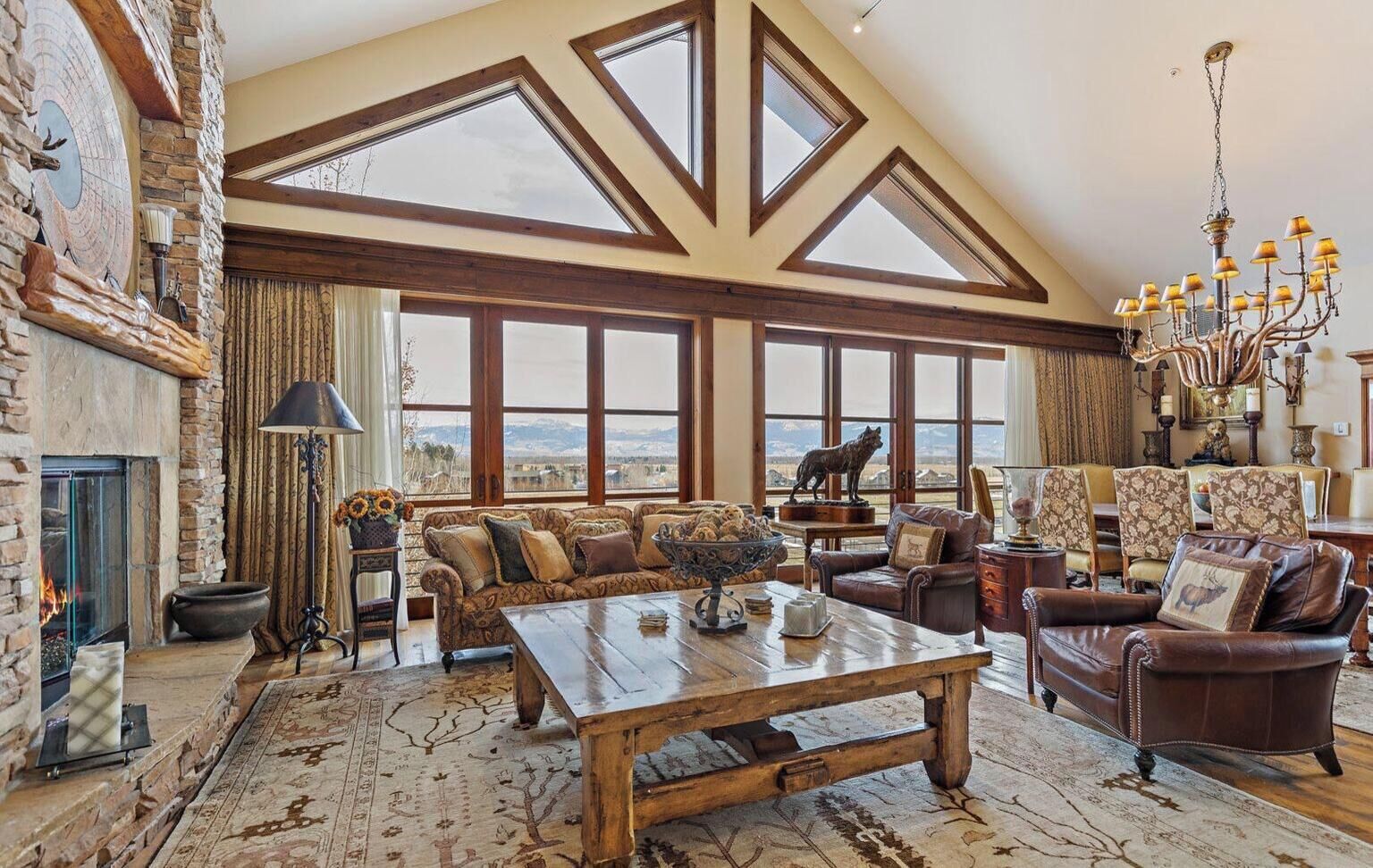 Superior-Penthouse, Mehrere Betten, Bergblick (Four Bedroom Penthouse Residence) | Hochwertige Bettwaren, Pillowtop-Betten, Zimmersafe, Schreibtisch