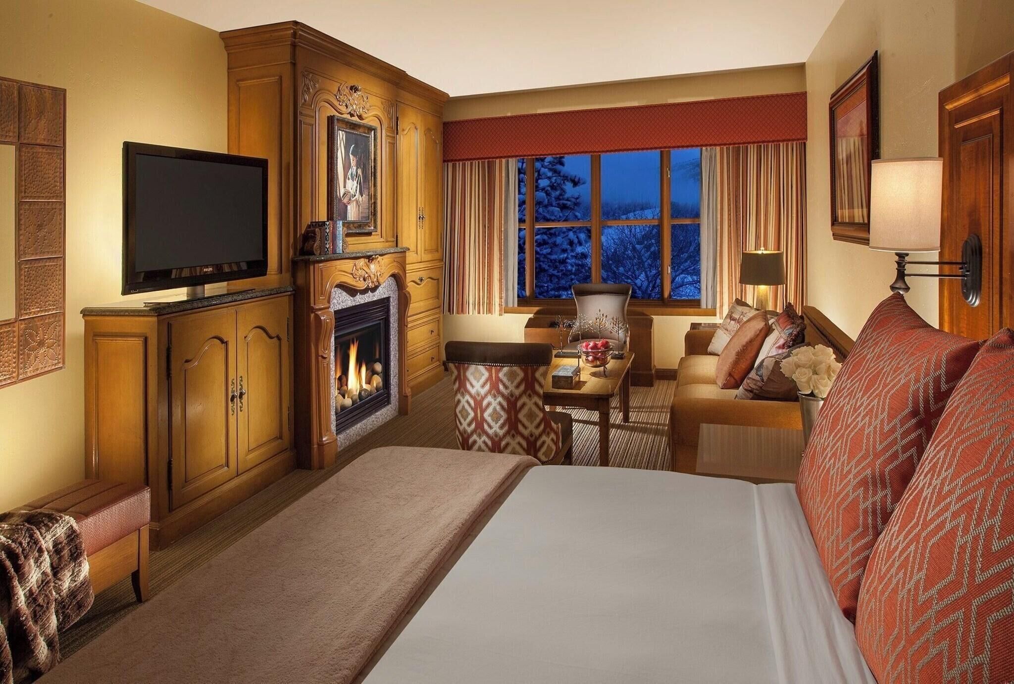 Premium bedding, pillow-top beds, in-room safe, desk