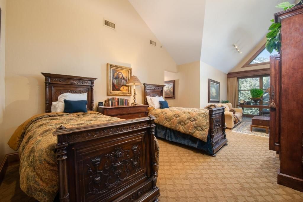 suite, multiple beds | 1 bedroom, premium bedding, pillow-top beds, in-room safe