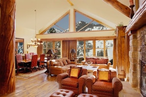 Chambre Deluxe, plusieurs lits, vue montagne (Three Bedroom Penthouse) | Literie de qualité supérieure, surmatelas