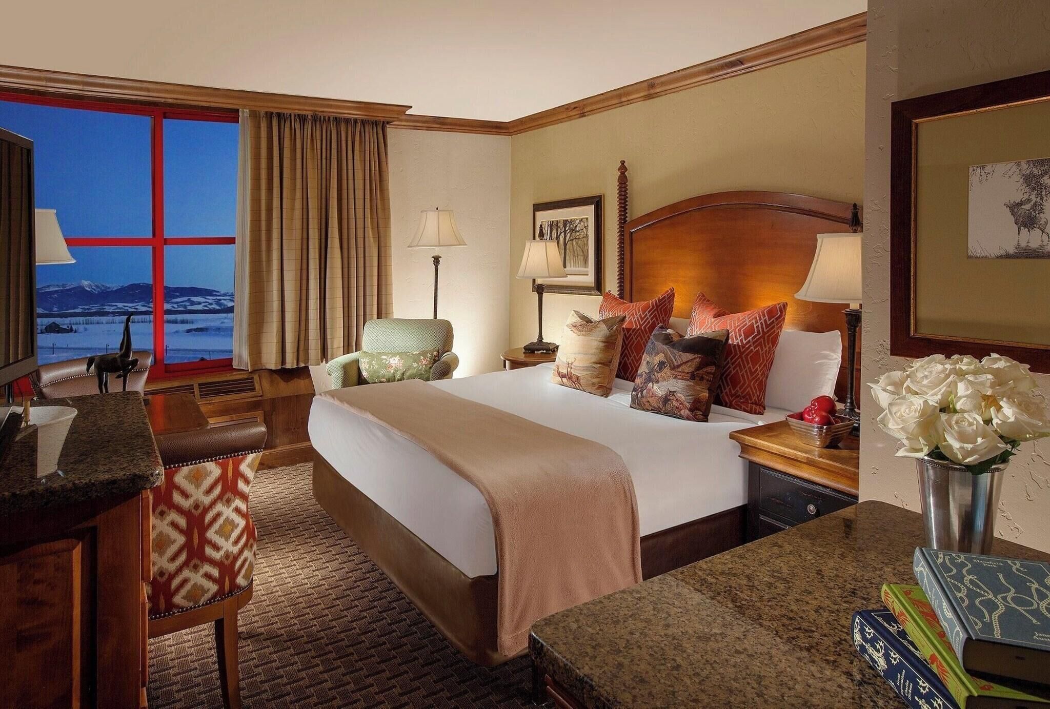 Premium bedding, pillow-top beds, in-room safe, desk